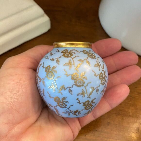Vintage tiny baby blue vase with floral gold overlay 2.5” - Picture 4 of 5